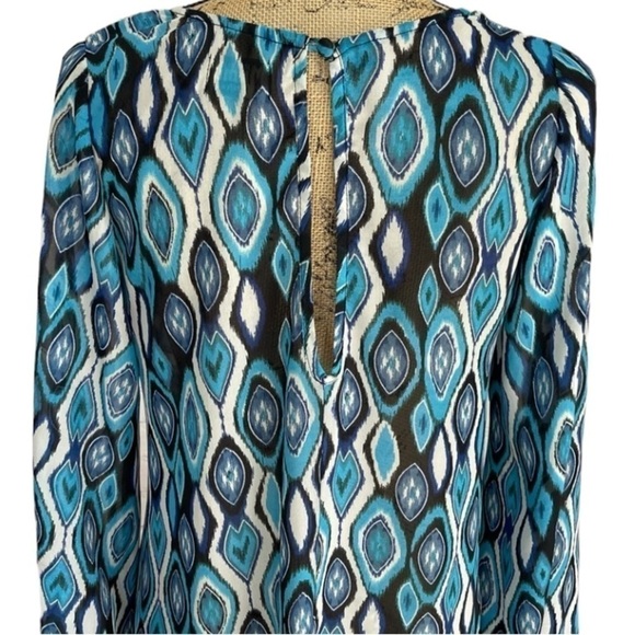 Show Me Your MuMu High Low Ikat Print Keyhole Back Blouse Blue and White - Picture 8 of 11
